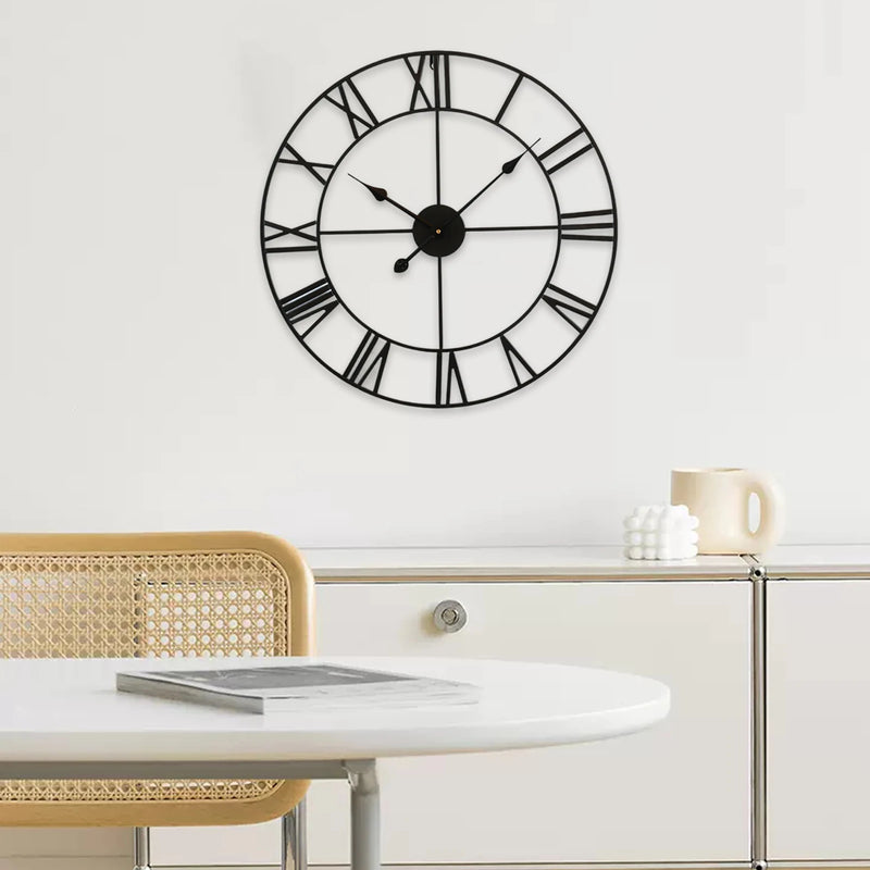 horloge murale vintage en métal silencieuse avec chiffres romains