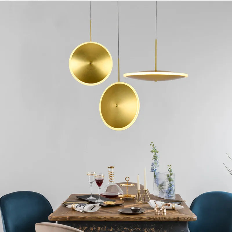 suspension led design nordique luxe métal linéaire pour intérieur