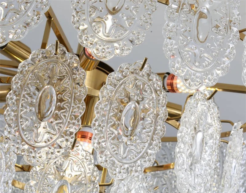 lustre en cristal moderne design luxe pour une ambiance élégante