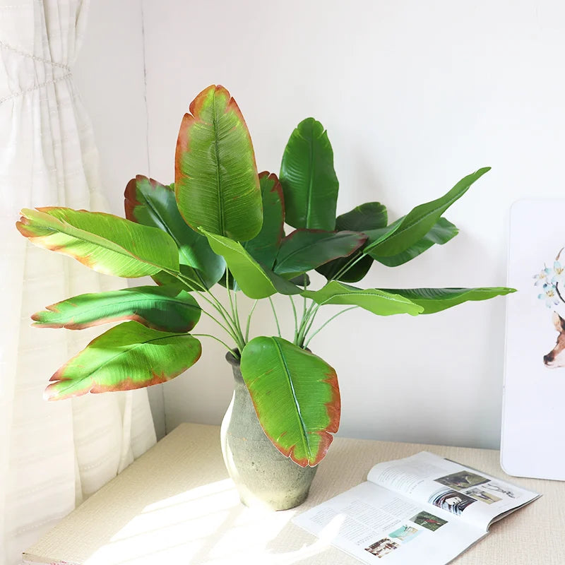 grandes plantes artificielles monstera et bananier pour décoration intérieure