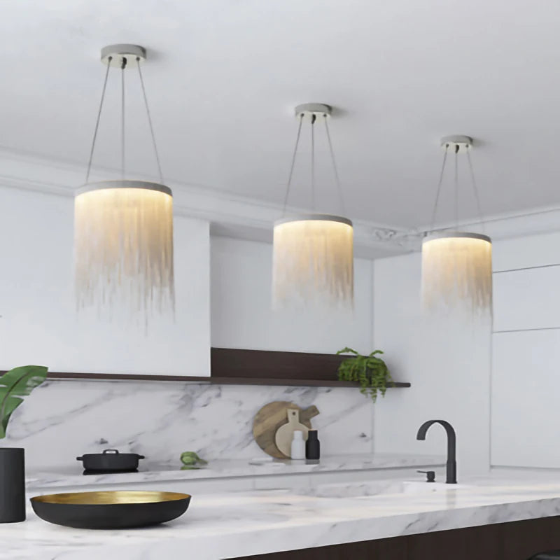 lustre moderne en aluminium avec pampilles rondes et éclairage led