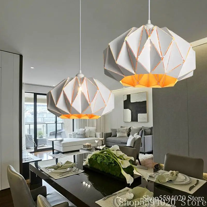 lustre moderne en fer design nordique pour intérieur élégant