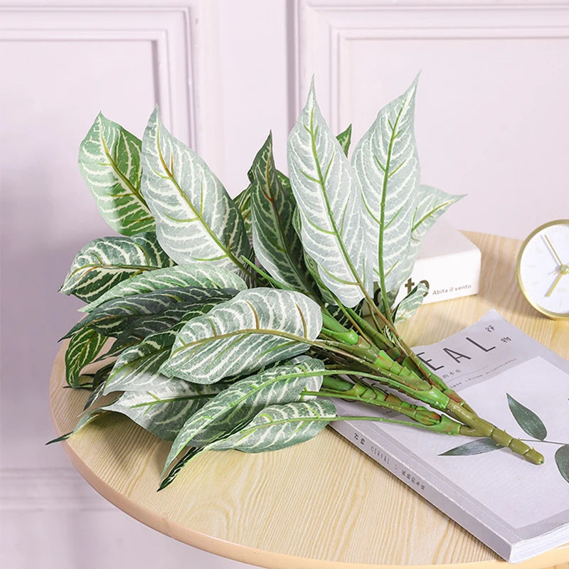 bouquet de plantes artificielles monstera tropicales pour décoration intérieure