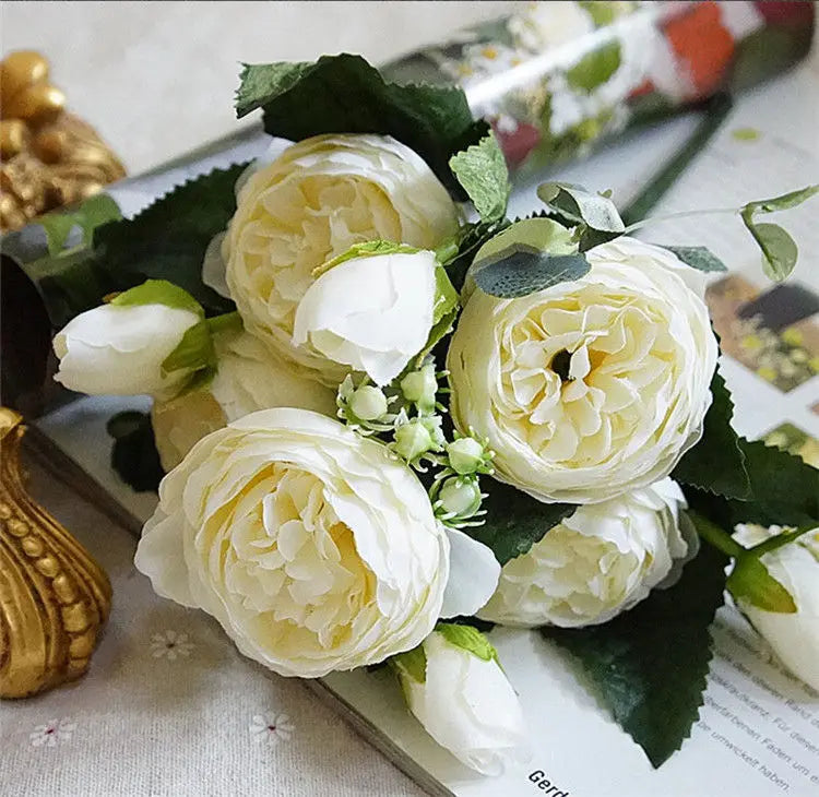 beau bouquet de fleurs artificielles pour mariage et décoration