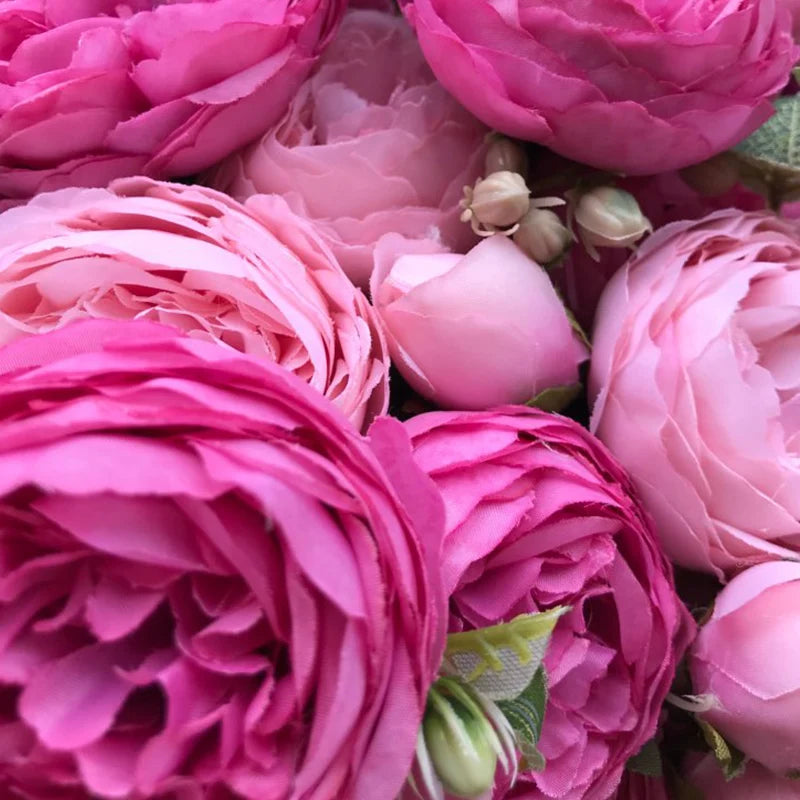 beau bouquet de fleurs artificielles pour mariage et décoration