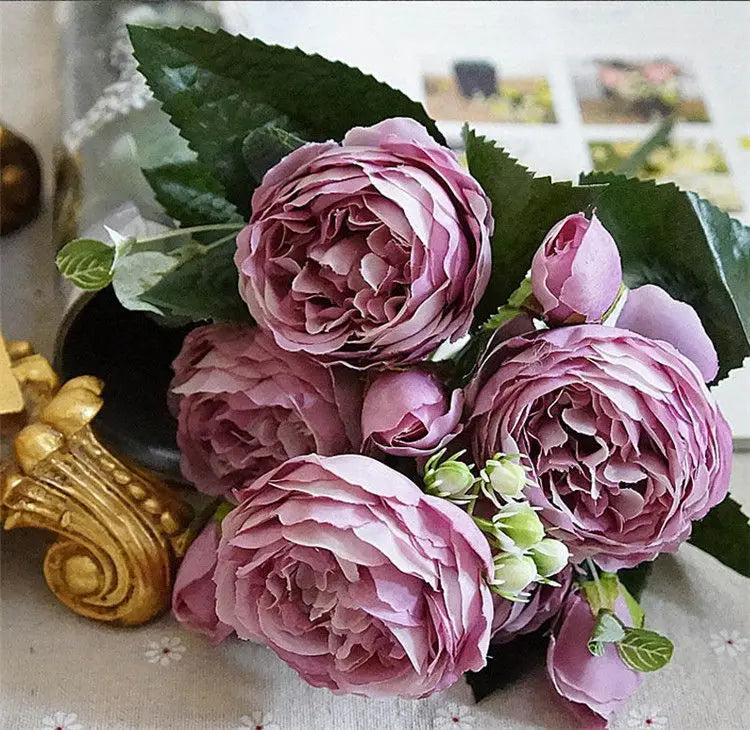 beau bouquet de fleurs artificielles pour mariage et décoration