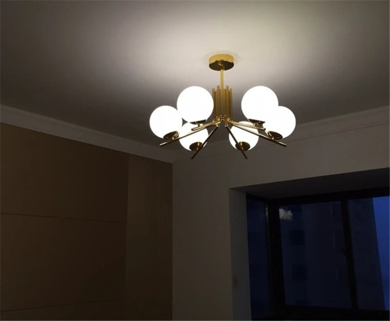 lustre moderne à led avec abat-jour en métal doré