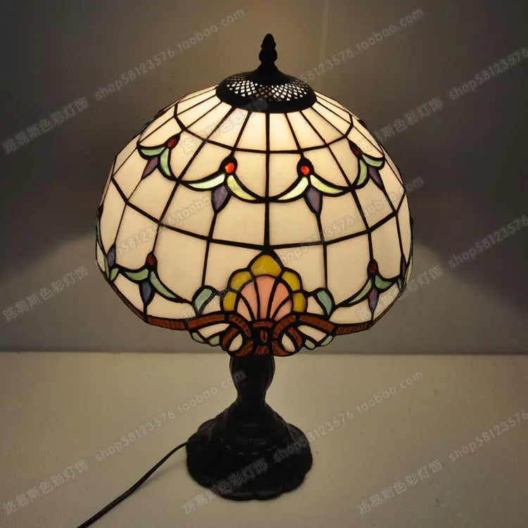 lampe de chevet tiffany style baroque en verre soudé avec base en métal