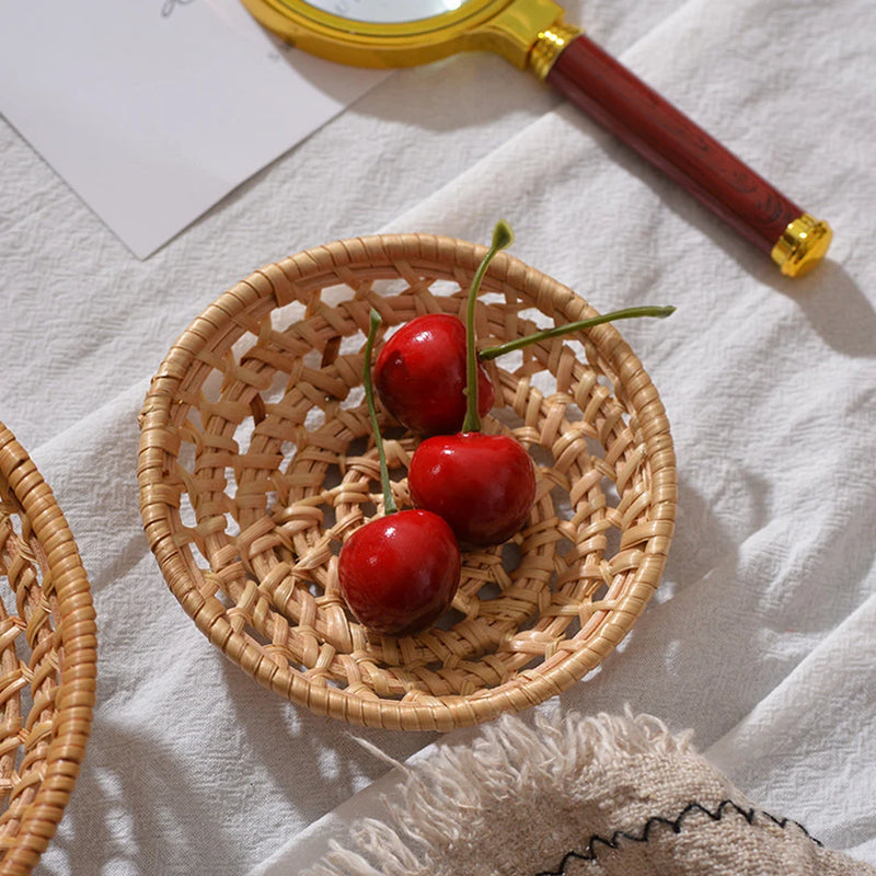 panier rond en rotin tressé pour rangement et pique-nique