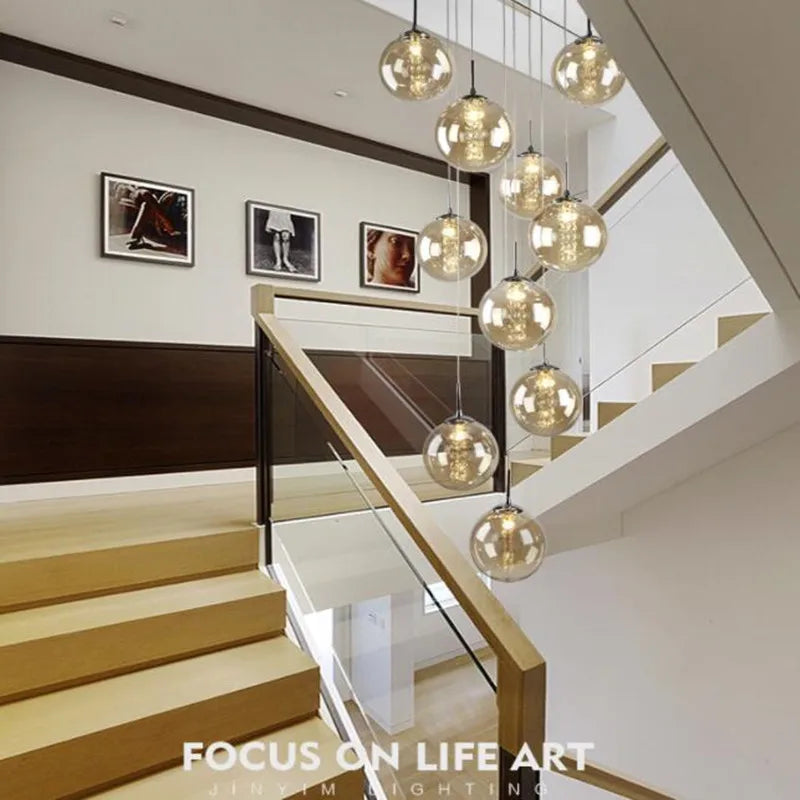 suspension en verre design pour escalier moderne à LED