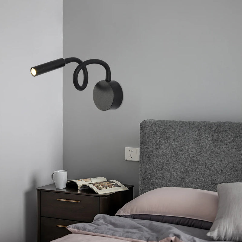 "lampe de chevet moderne pour lecture et travail nocturne"