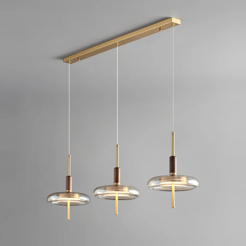 suspension en laiton et noyer design nordique luxueux