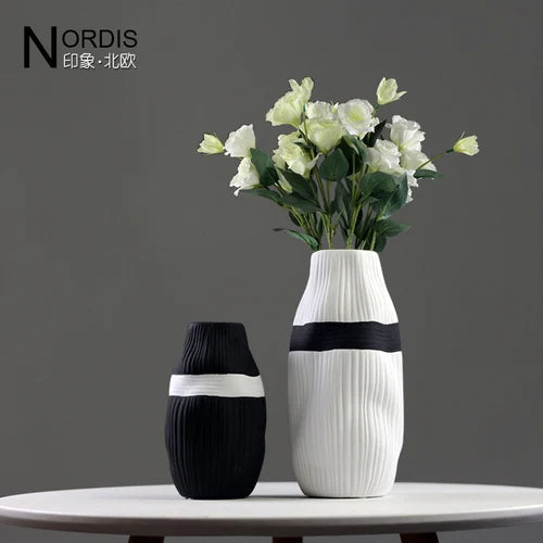 vase en céramique à rayures pour fleurs séchées décoratif