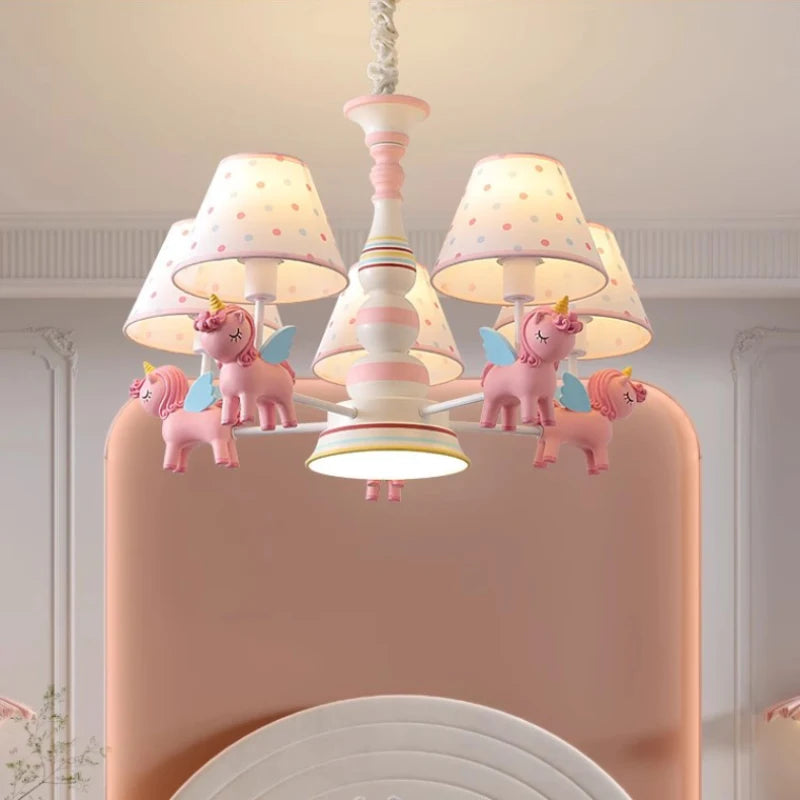 lustre carrousel pour chambre d'enfant moderne et romantique