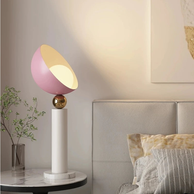 lampe de chevet minimaliste pour intérieur moderne et élégant