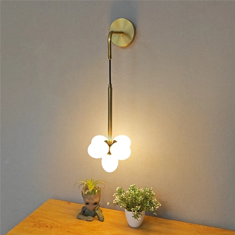 lustre minimaliste en verre design moderne pour intérieur élégant