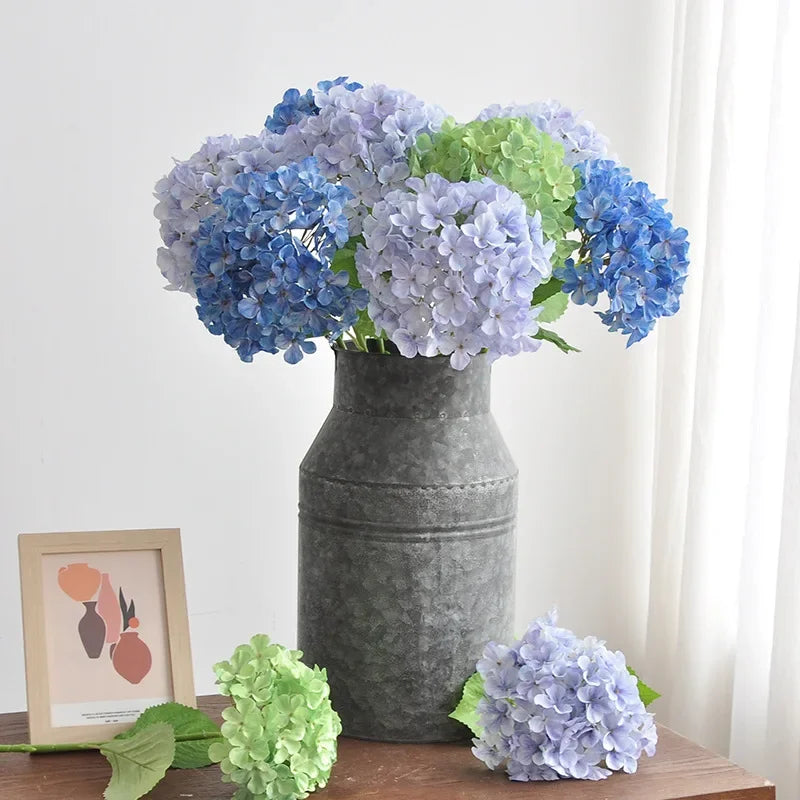 branche d'hortensia artificielle pour décoration intérieure et bureau