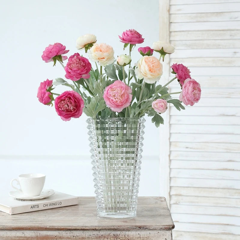 petit bouquet de fleurs artificielles pour décoration de mariage hiver