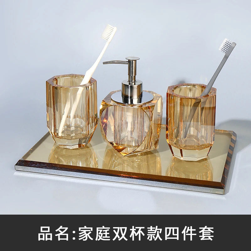 ensemble de produits de toilette en cristal et verre