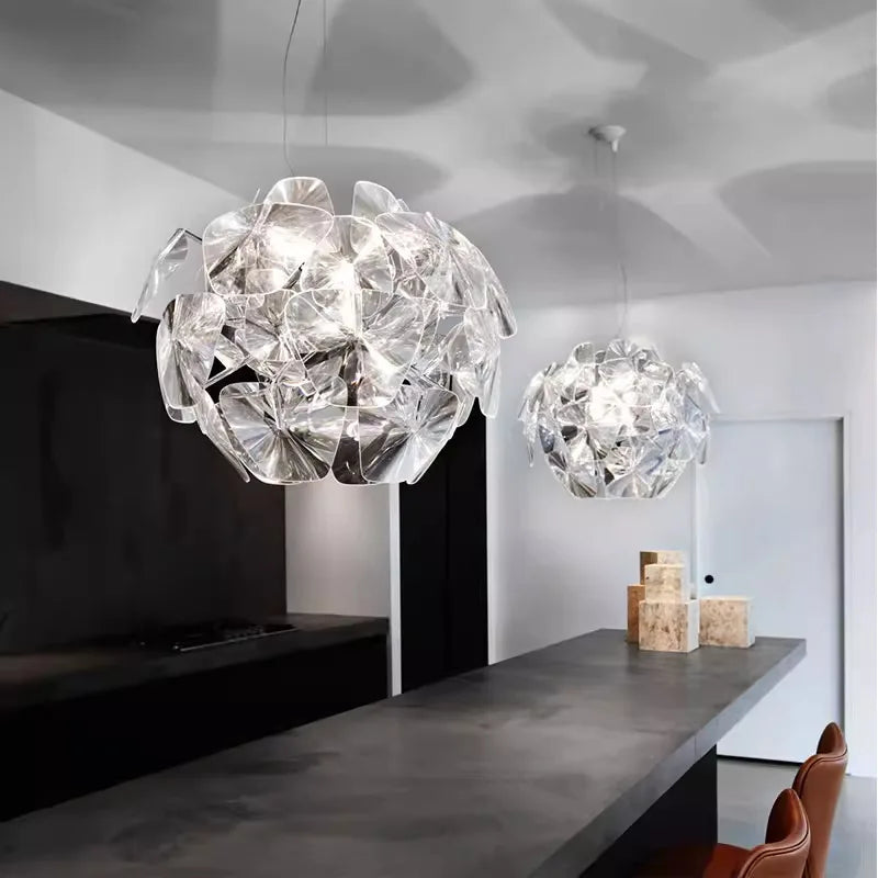 lustre en acrylique transparent design pour intérieur élégant