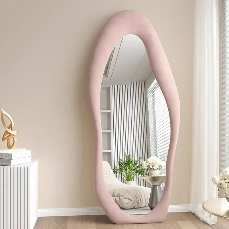 miroir intégral ondulé design nordique pour décoration intérieure