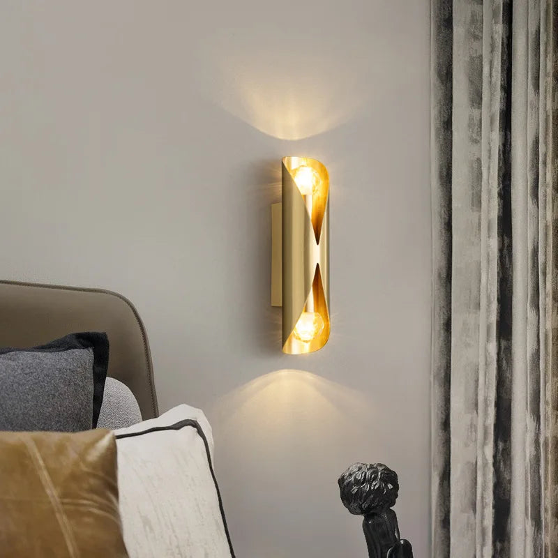 applique murale led moderne en cuivre pour intérieur élégant