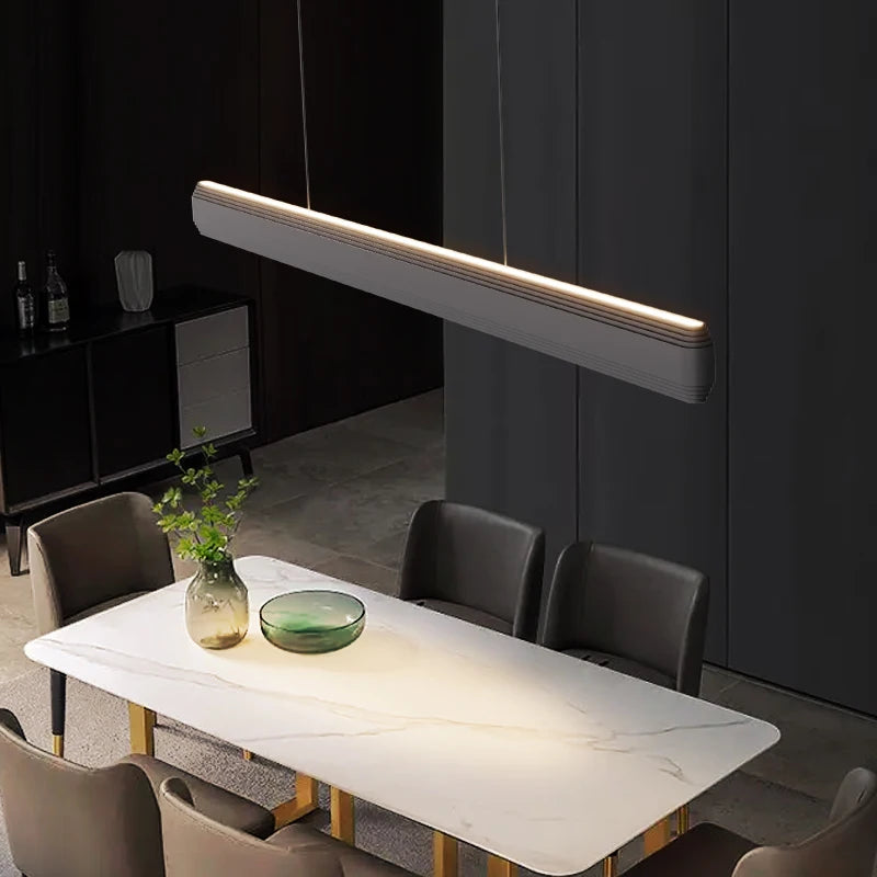 lustre suspendu au design moderne et luxueux