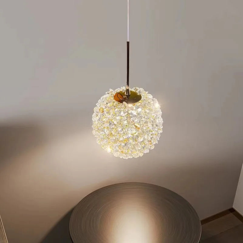 lustre en cristal led léger pour une ambiance romantique et élégante