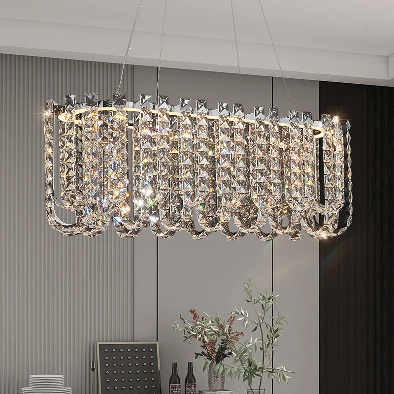 lustre en cristal moderne pour un intérieur élégant et raffiné