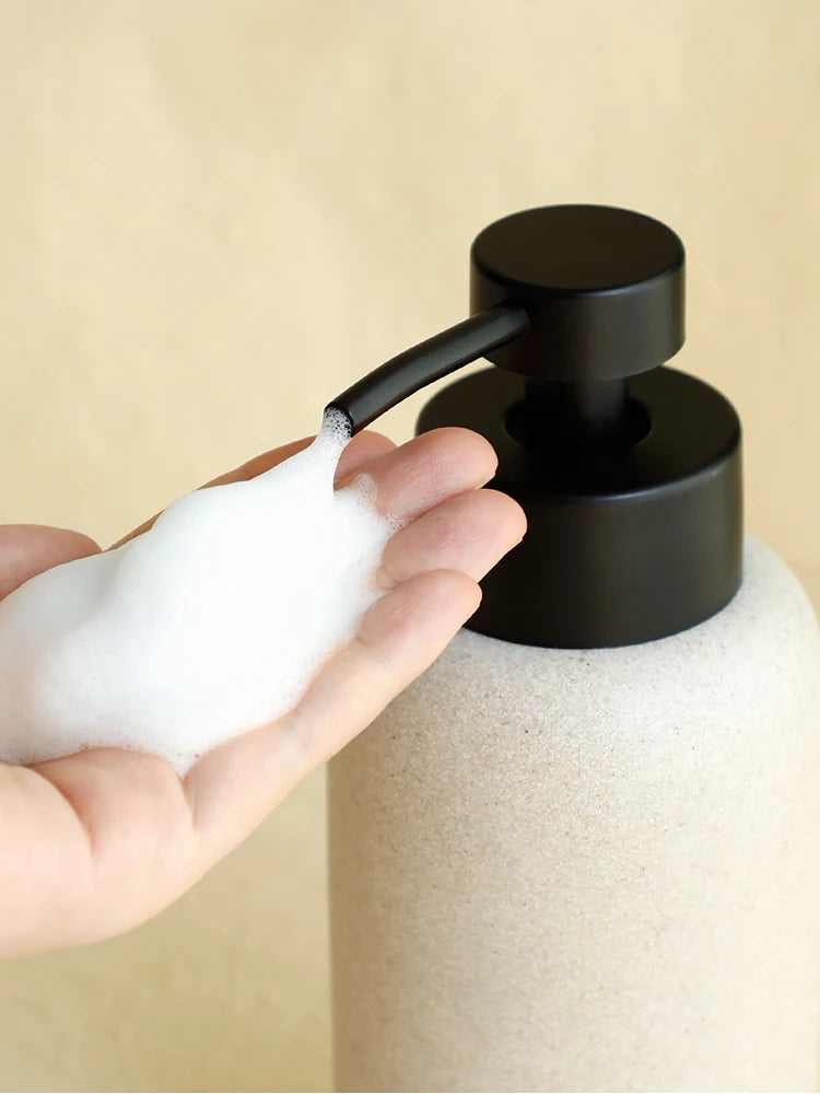 distributeur de savon moussant rechargeable pour les mains