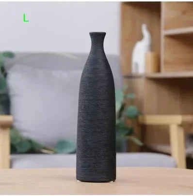 vase en céramique moderne pour décoration intérieure artisanale