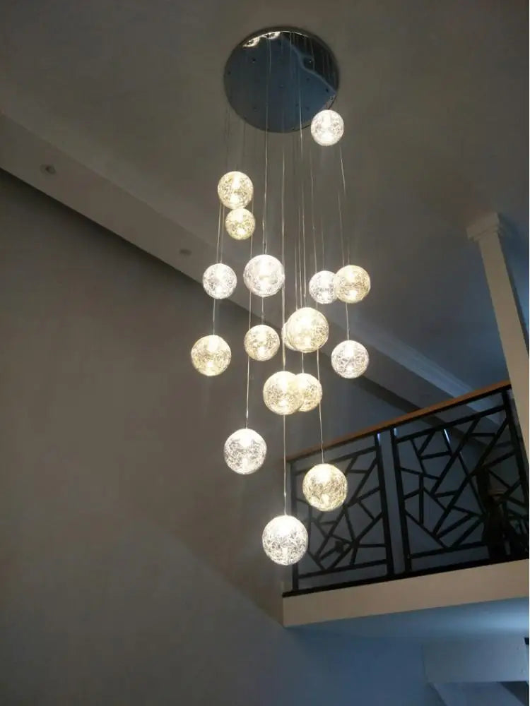 suspension boule de verre pour éclairage moderne escalier