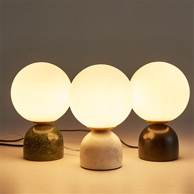 lampe de table en marbre et verre design contemporain