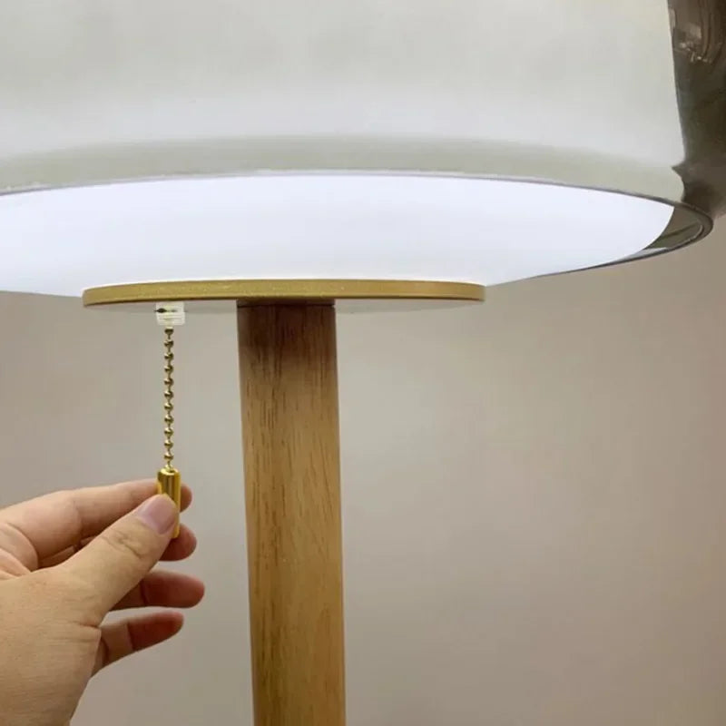 lampe de chevet design moderne en verre pour décoration élégante