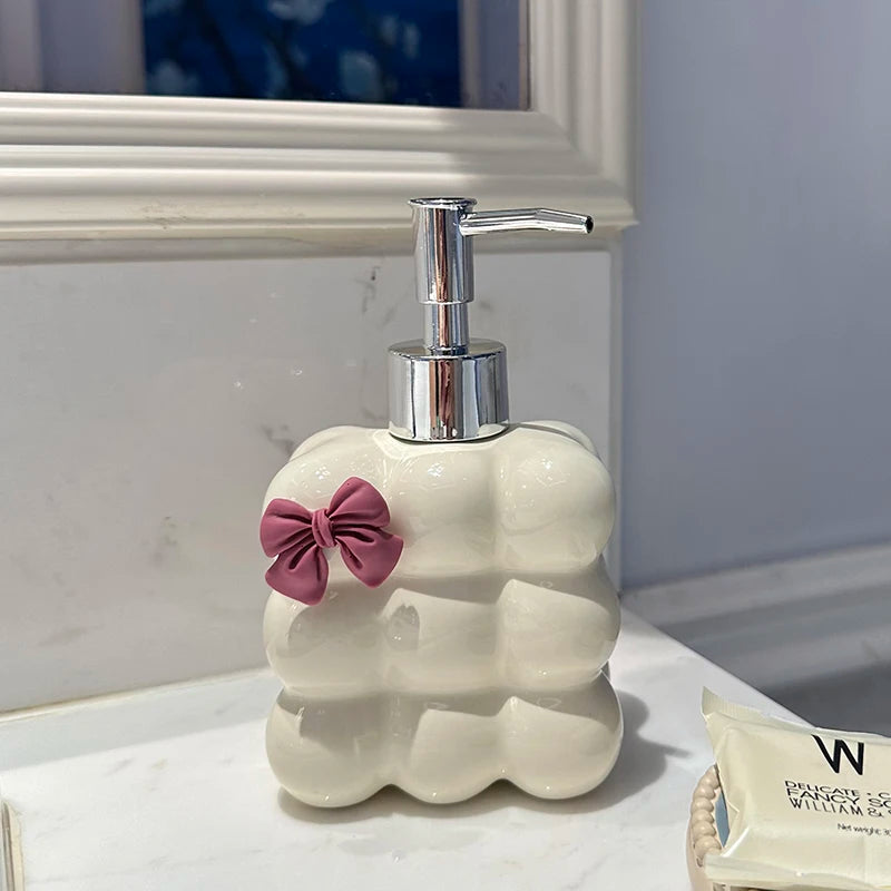 distributeur de savon en céramique décoratif moderne pour salle de bain