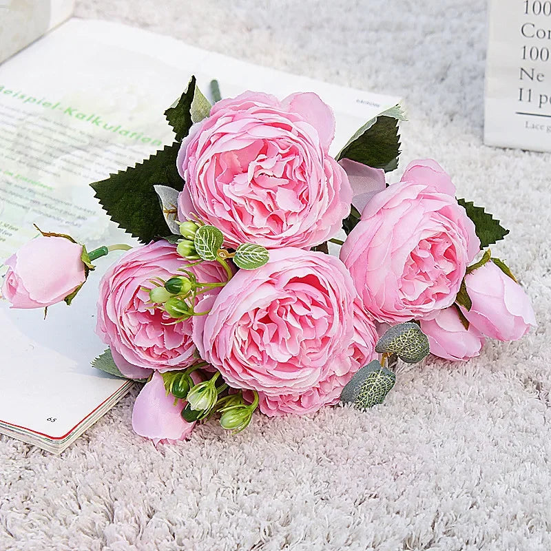 petit bouquet de fleurs artificielles pour décoration printanière et mariage