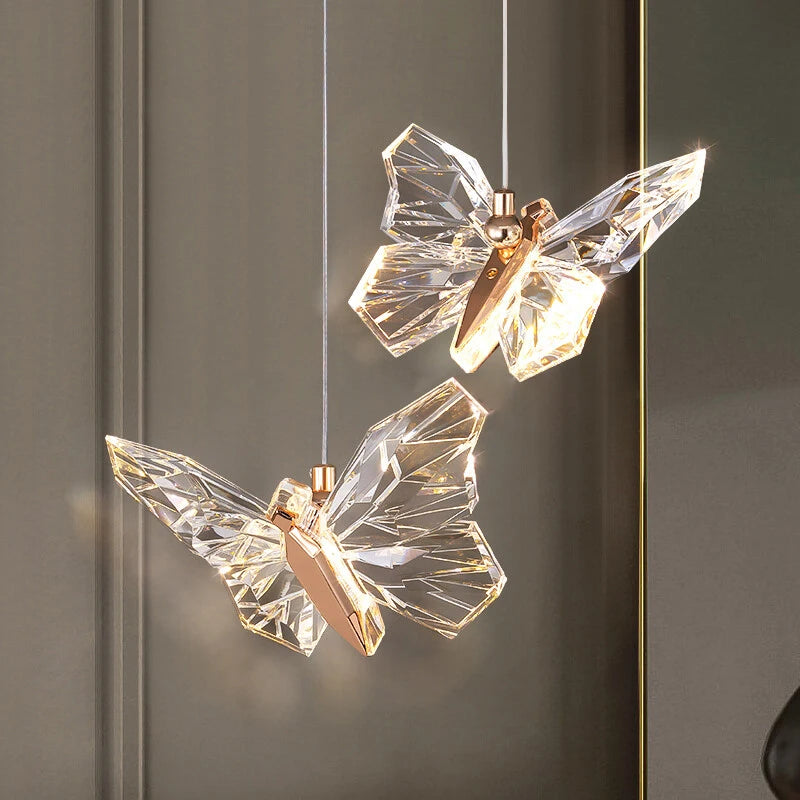 lustre papillon en cristal pour décoration d'intérieur élégante