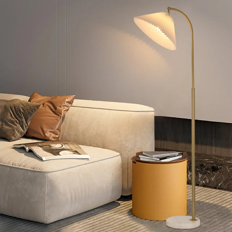 lampe de sol minimaliste de luxe avec table verticale réglable