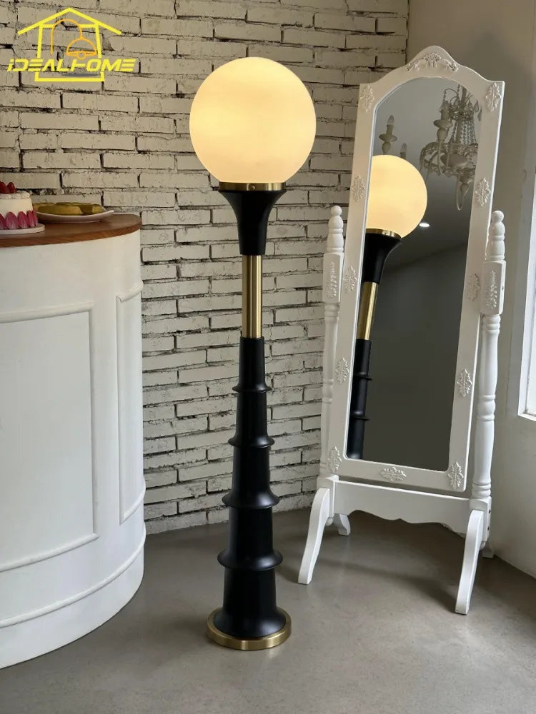 lampadaire design médiéval à led pour intérieur moderne