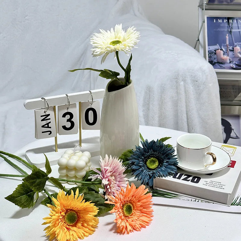 gerbera simple avec feuilles pour décoration de mariage et fête