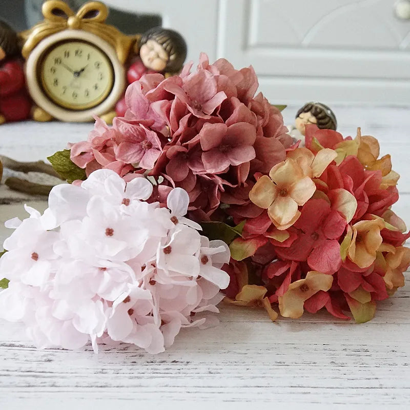 bouquet d'hortensias en soie pour décoration intérieure et mariage