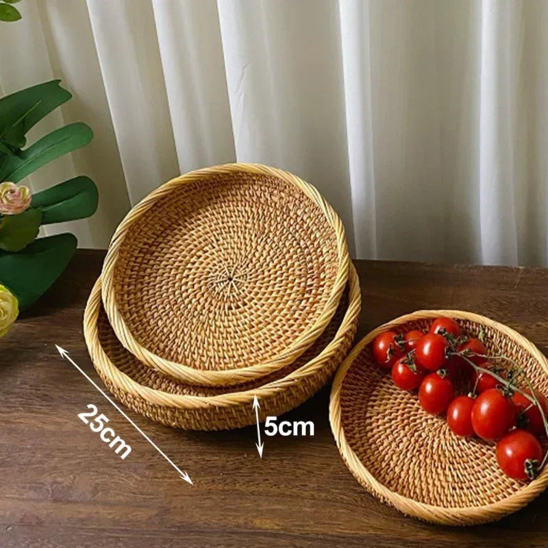 panier rond en rotin tressé pour fruits et collations