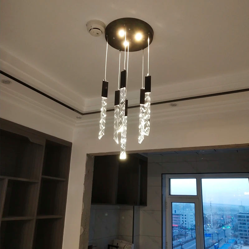 lustre moderne en cristal pour éclairage intérieur élégant