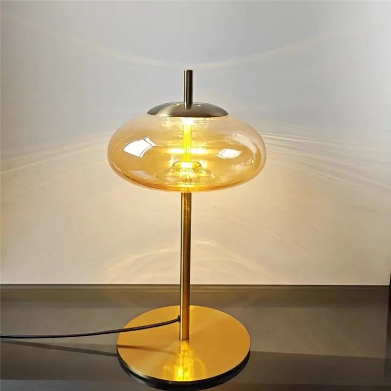 lampadaire minimaliste en verre design pour intérieur moderne