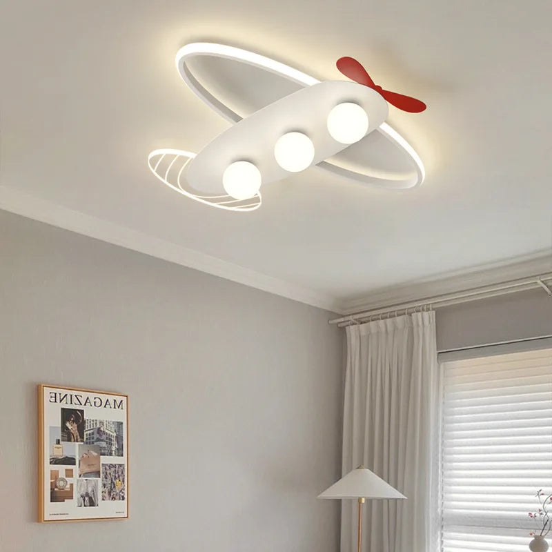 plafonnier lumineux avion moderne pour chambre d'enfants