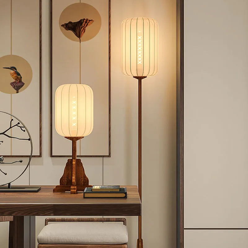 lampadaire vintage en bois pour décoration intérieure et ambiance chaleureuse