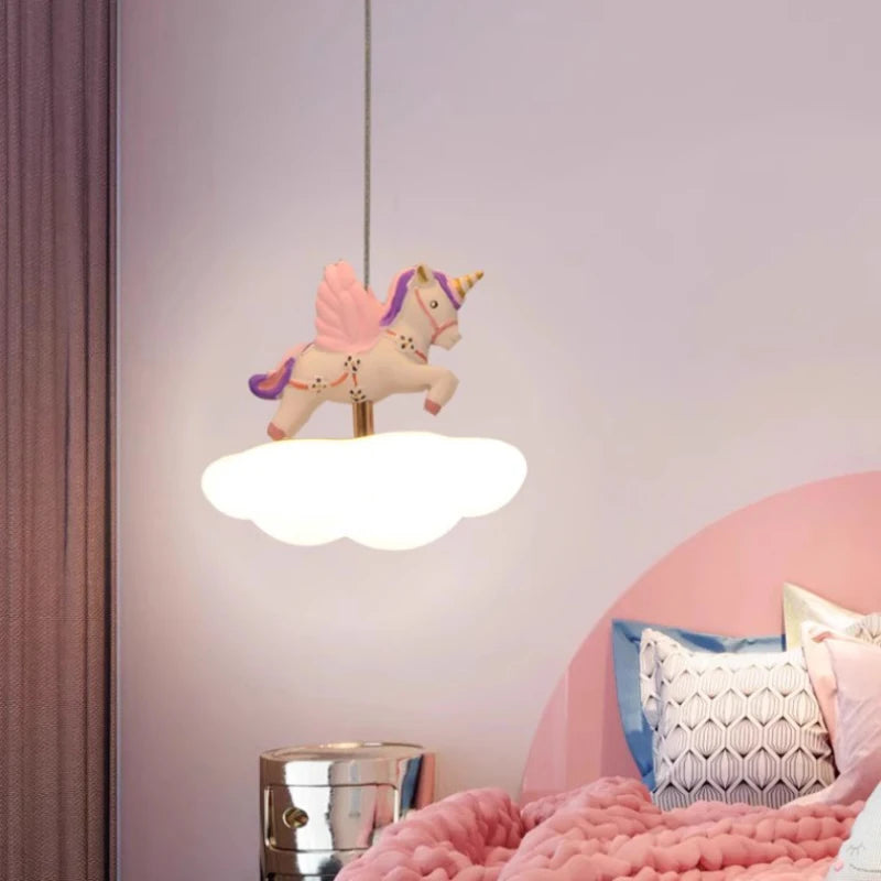 lustre coloré pour chambre d'enfant romantique et chaleureuse