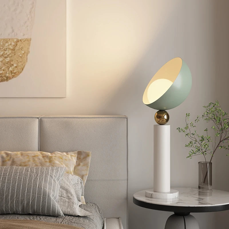 lampe de chevet minimaliste pour intérieur moderne et élégant