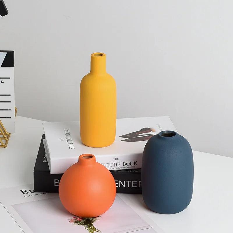 petit vase en céramique décoratif moderne pour fleurs