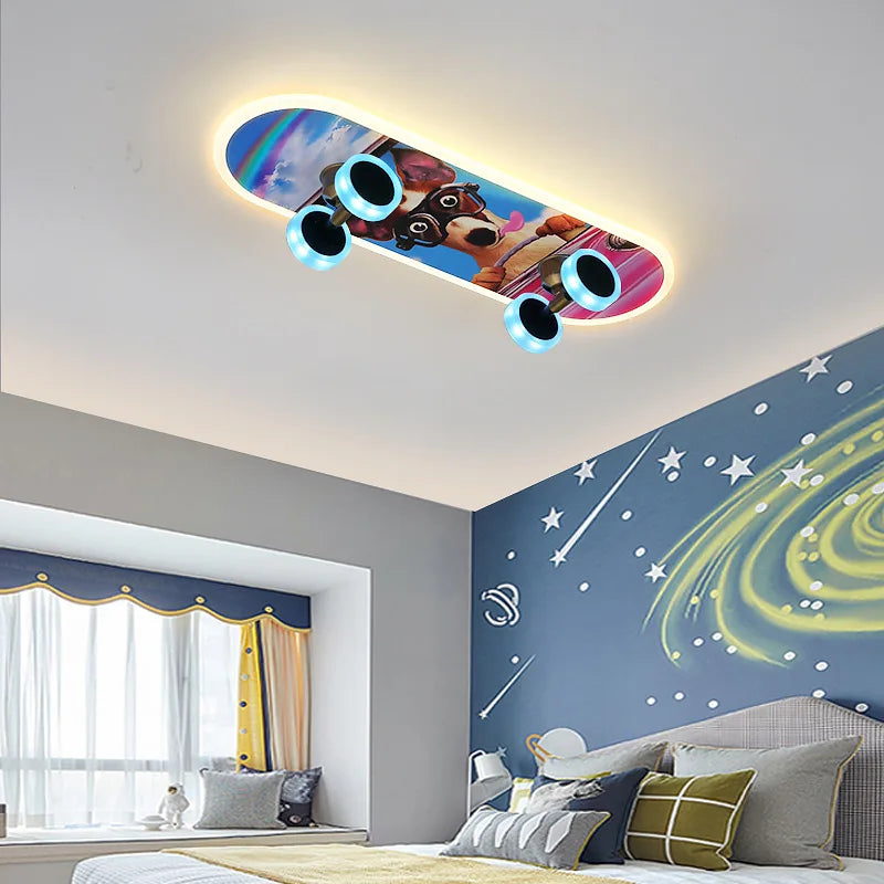 plafonnier skateboard à intensité variable pour chambre enfant